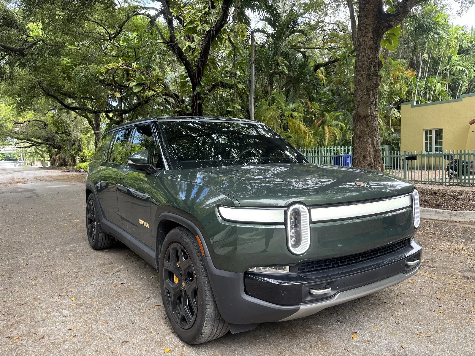 Mobile tint install on a Rivian R1S in Miami